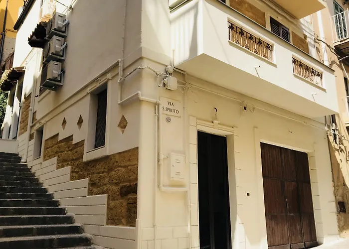 בית הארחה Casa Tita 4*